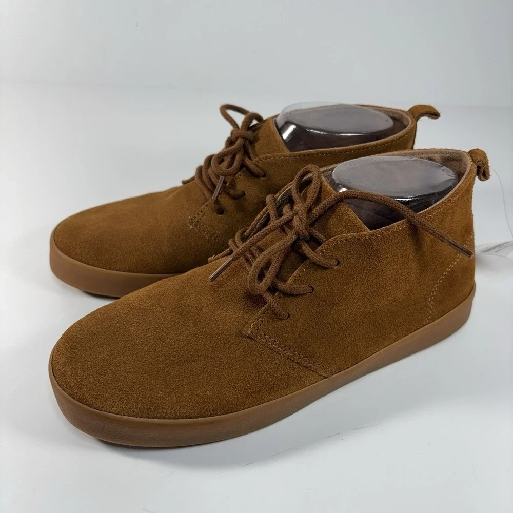 GAP suede chukka